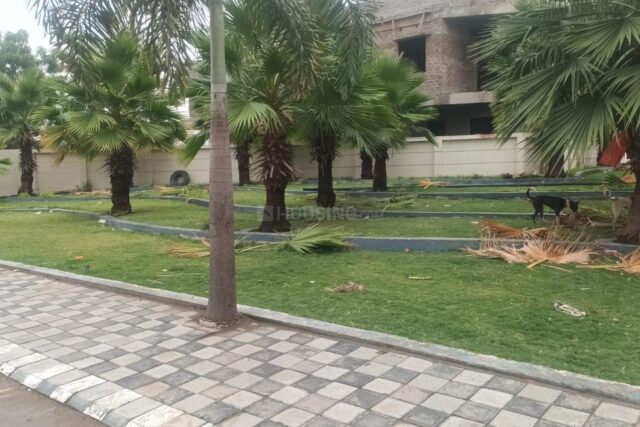 Plots in Mahalaxmi Nagar